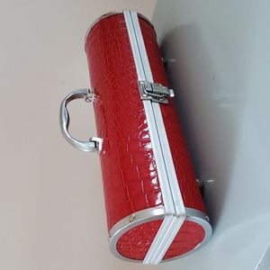 Picnic Gift Faux Croc Wine Carrier, Bag, Purse, Bottle Carrying Tote in Red